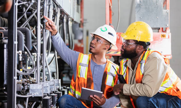 Best Local Electrician Companies  in Menasha, WI